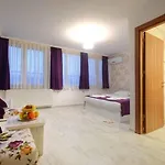Otel Abro Sezenler